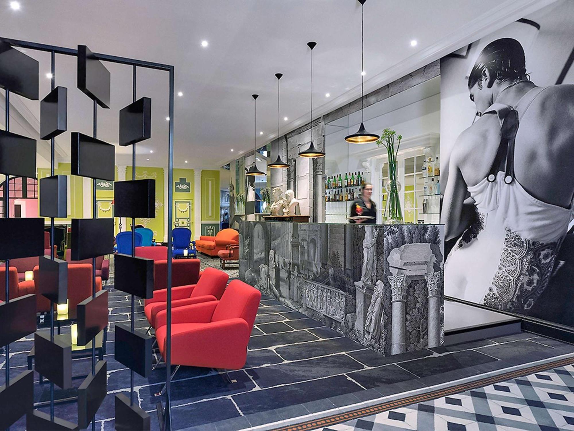 Hôtel&Spa Jules César Arles - MGallery Hotel Collection Esterno foto The lounge at the airport