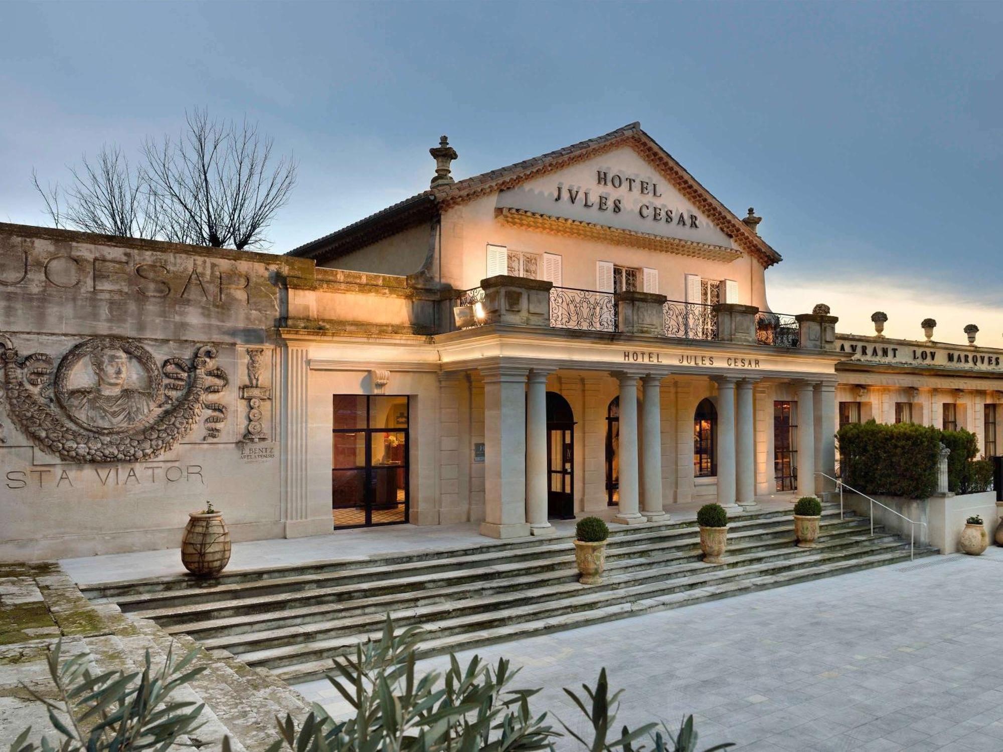 Hôtel&Spa Jules César Arles - MGallery Hotel Collection Esterno foto Jules César